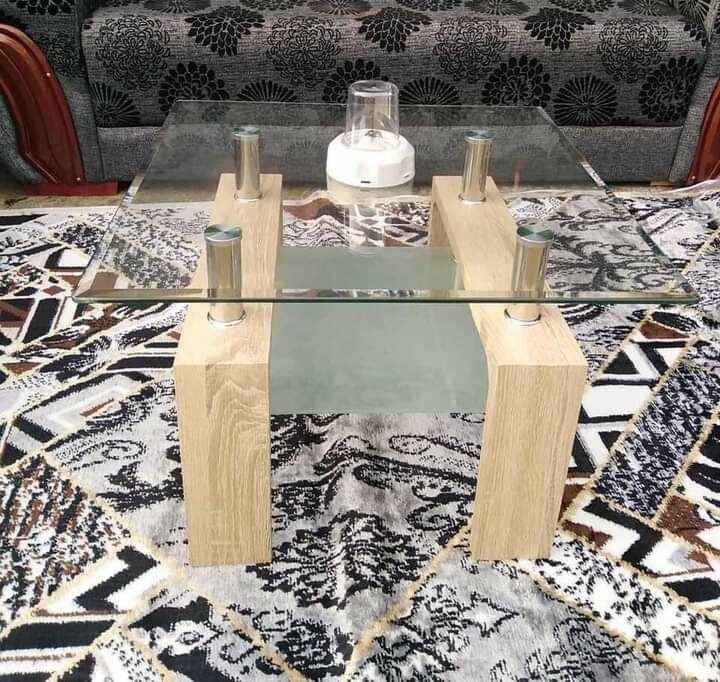 TABLE CENTRALE VITRÉE