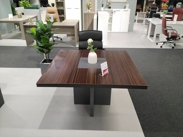 Apex Meeting Table