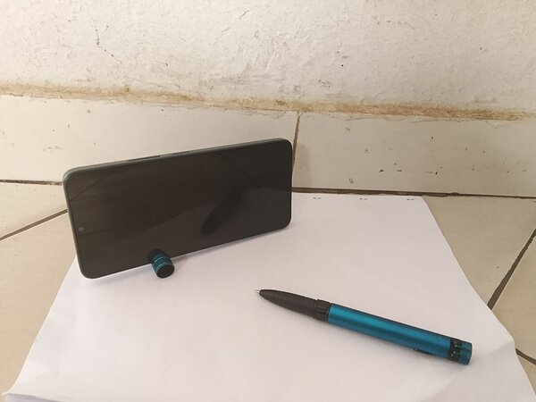 3 Stylos multifonctions - LED