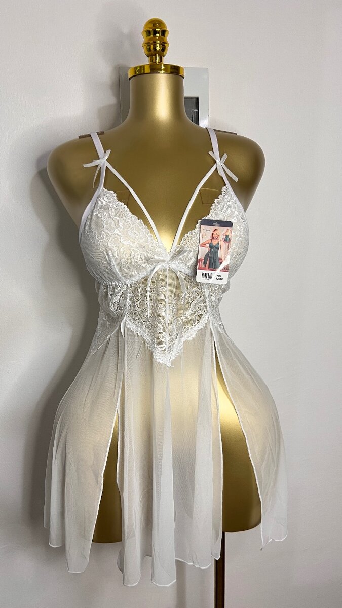 Nuisette en dentelle blanche