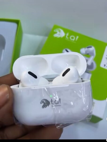 tai EarPods