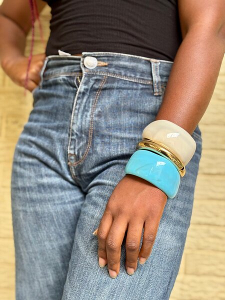 Assortiment de bracelets