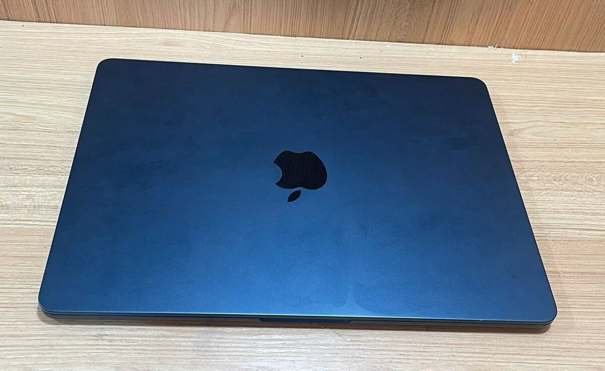 Macbook air m2 2022 8giga ram