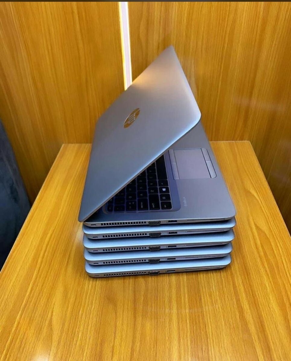 Ordinateur Portable High-Tech