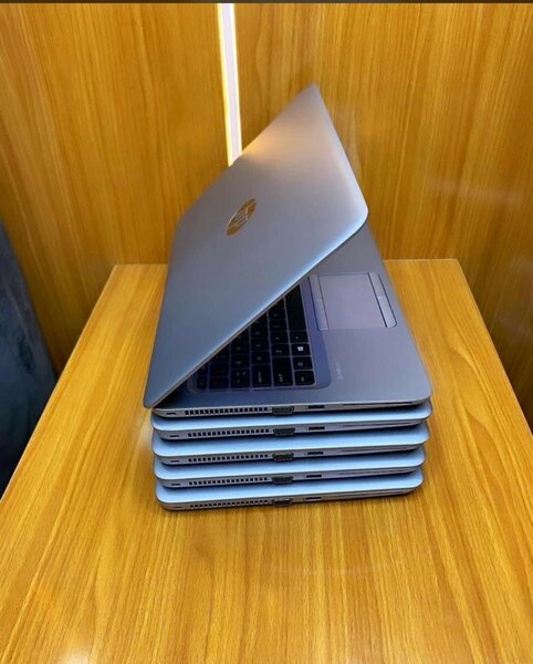 Ordinateur Portable High-Tech