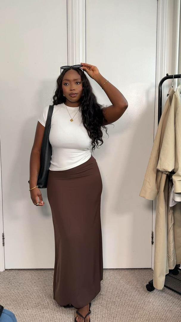 Jupe longue en marron et top