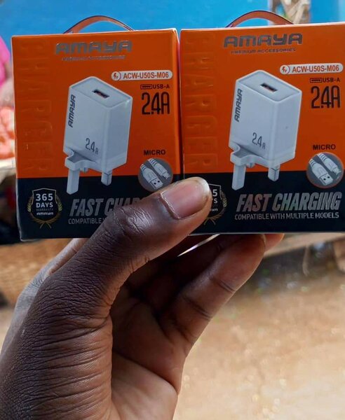 Flat pin fast phone chargers