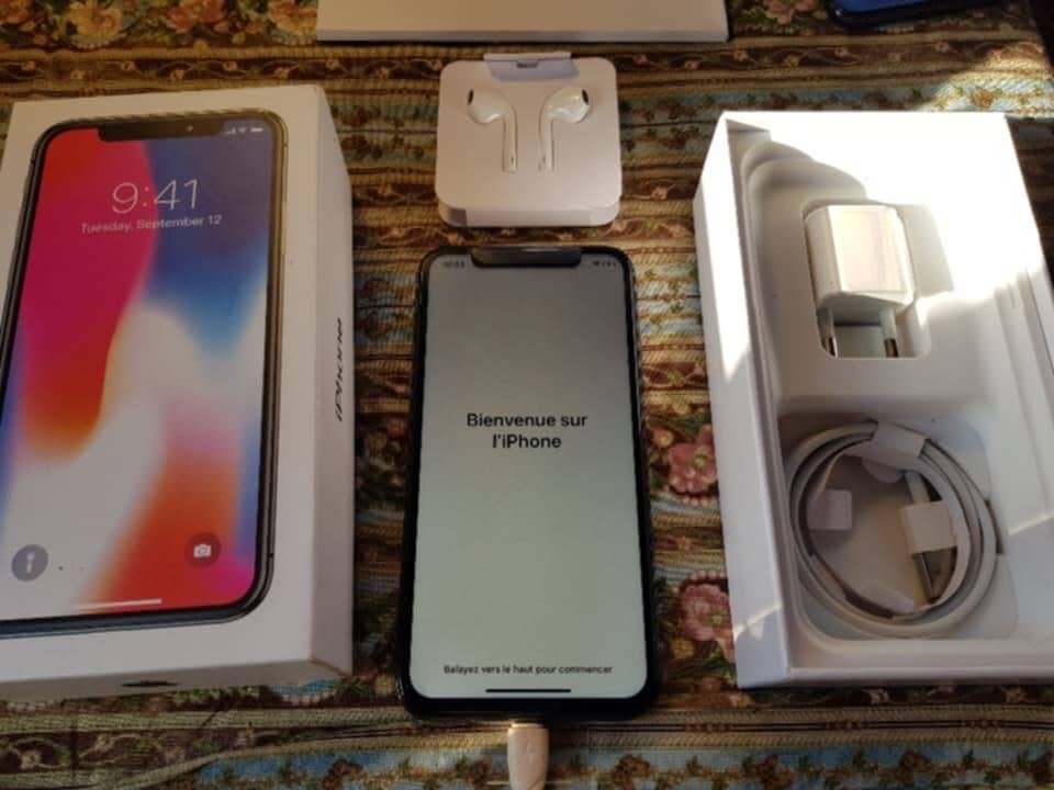 iPhone X Argent 64Go Neuf