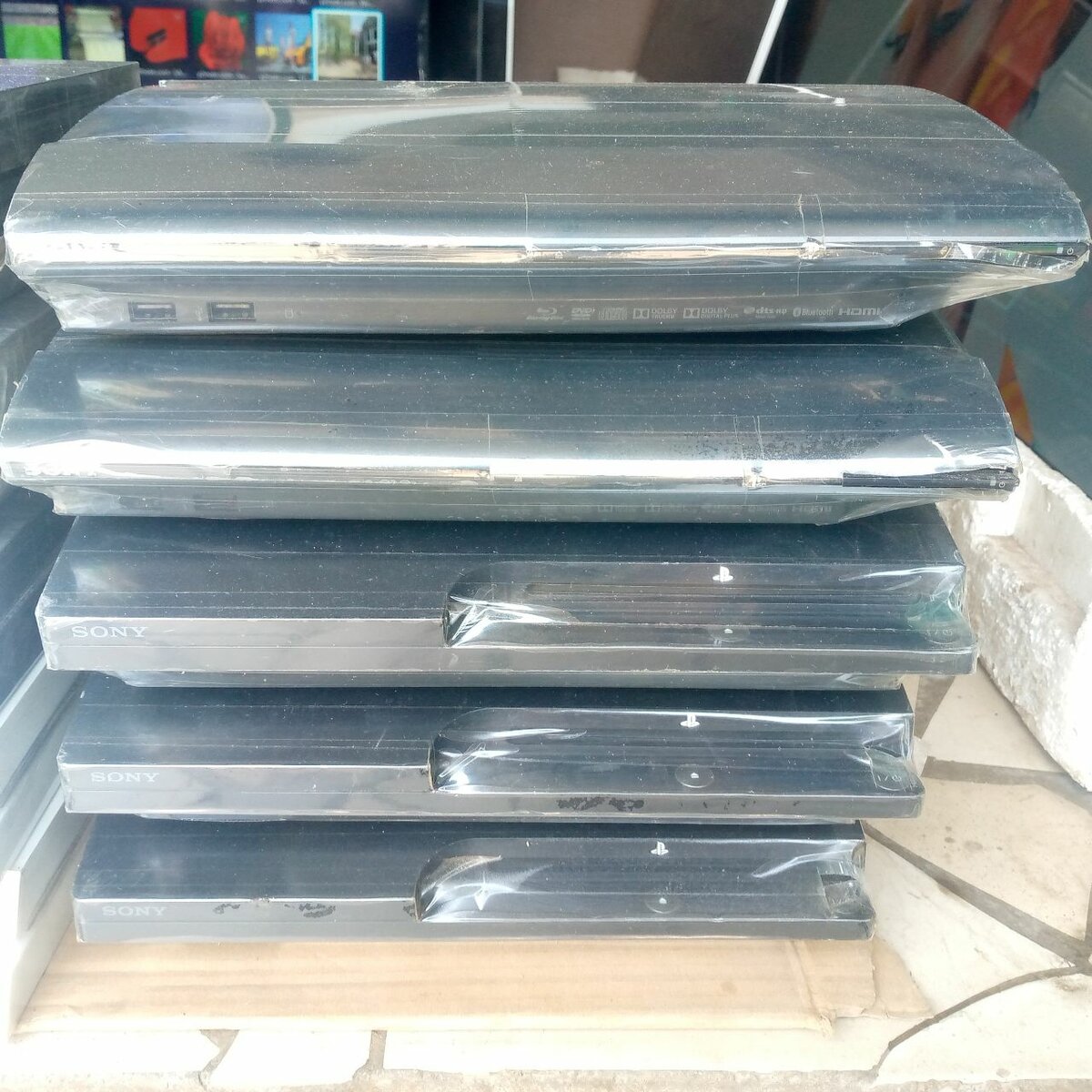 CONSOLE PS3 AVEC 2 MANETTES