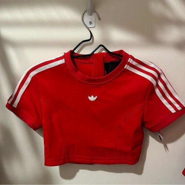 T-shirt rouge sportive femme