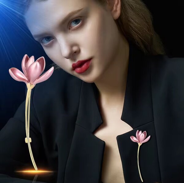 Broche Fleur Élégante