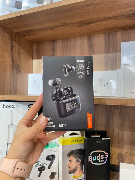 Наушники беспроводные с дисплеем .