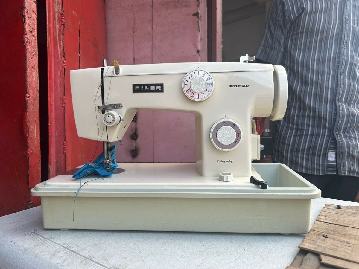 Electric Domestic sewing machine/knitting