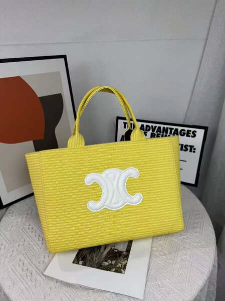 Sac à main coloré en raphia