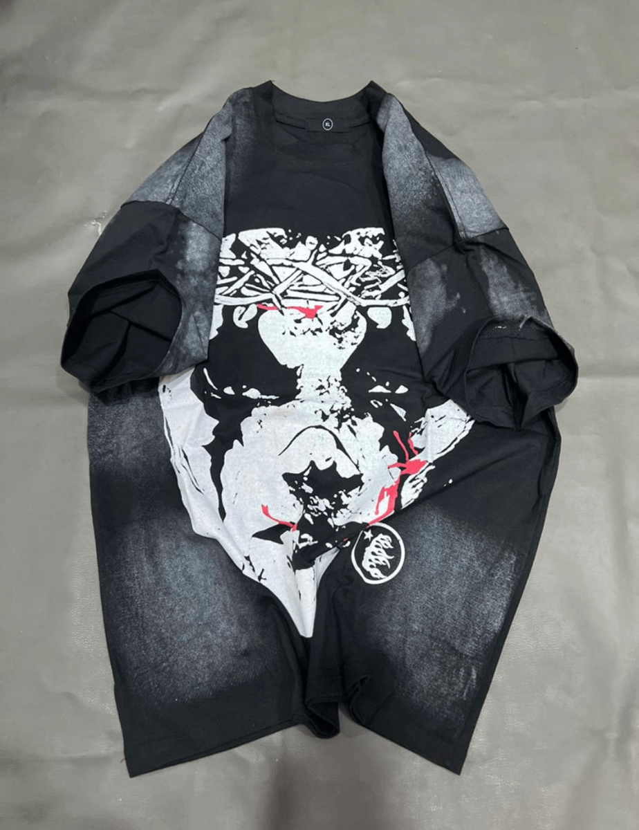 T-shirt graphique noir unisexe