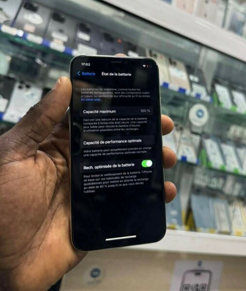 Smartphone iOS 128GB Noir