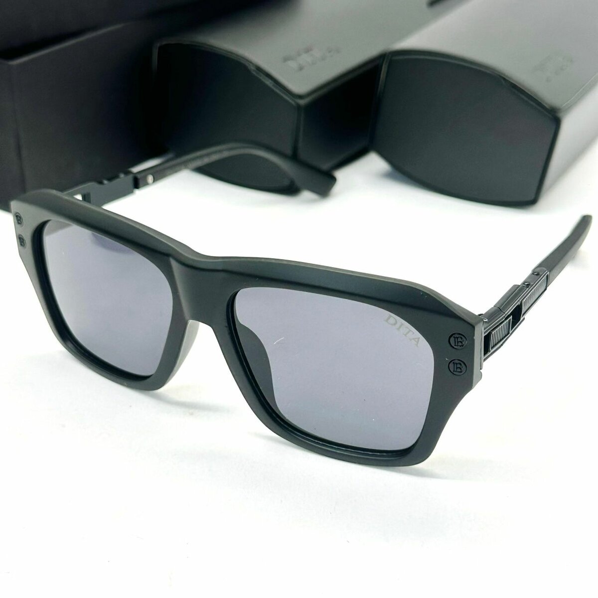 Fashion sunglasses