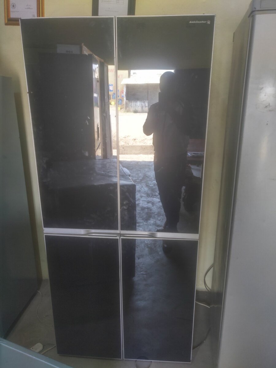 Kelvinator mirror 4 doors fridge