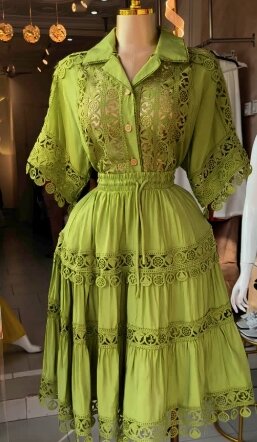 Grab the last set of this two piece in nude and green size 8-14