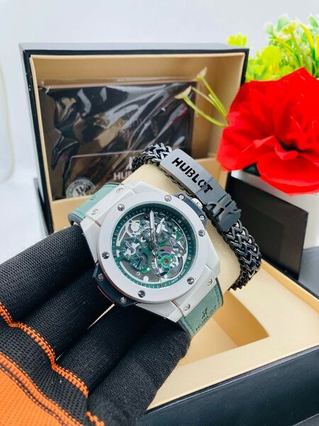 Quality watches with bracelets