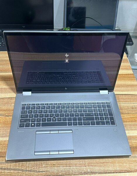 Hp Zbook fury G8