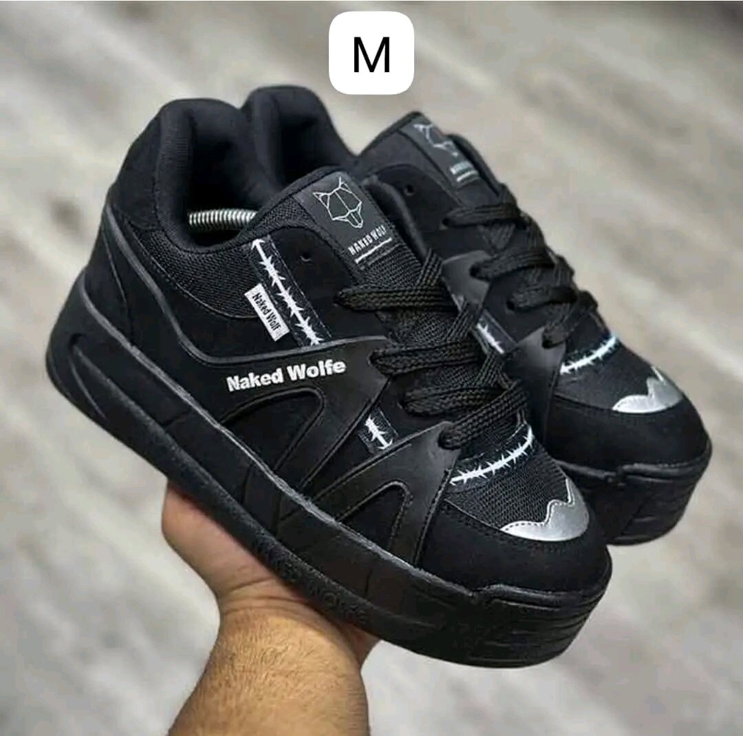 Baskets Naked Wolfe noires