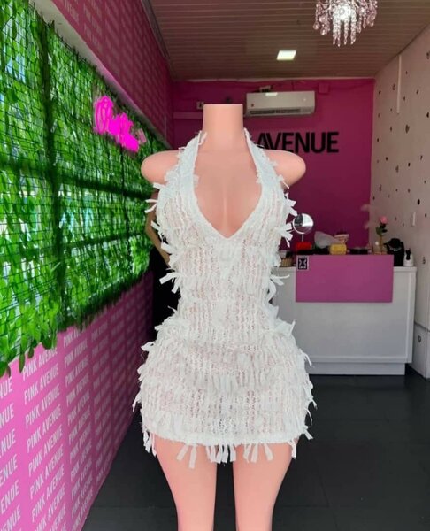 Chic robe sauté sans manche