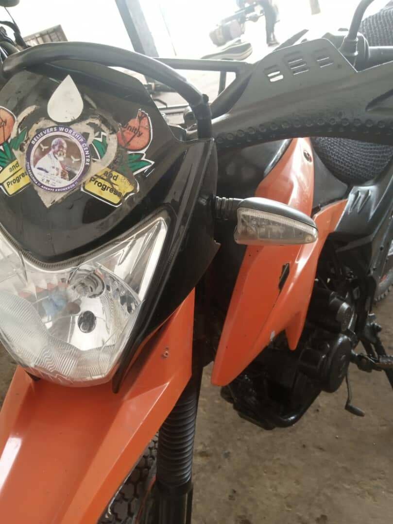 Apsonic 200 motor bike