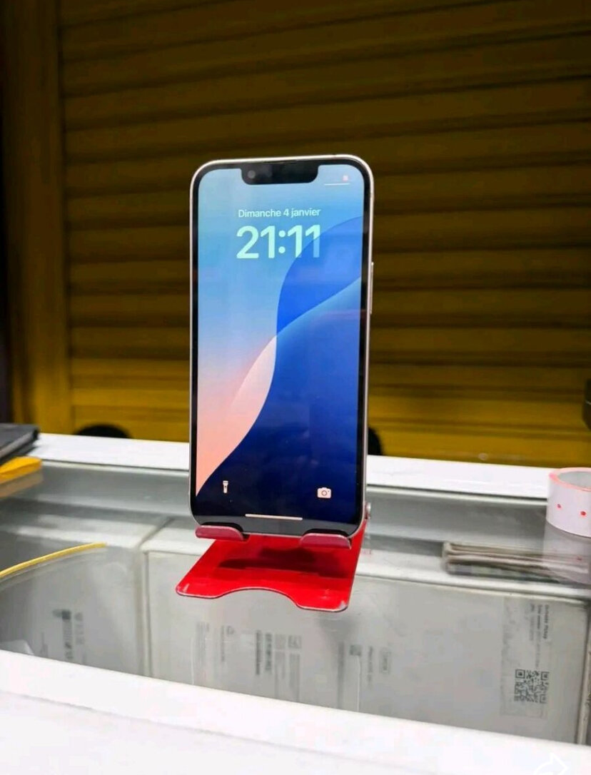 Support téléphone rouge élégant