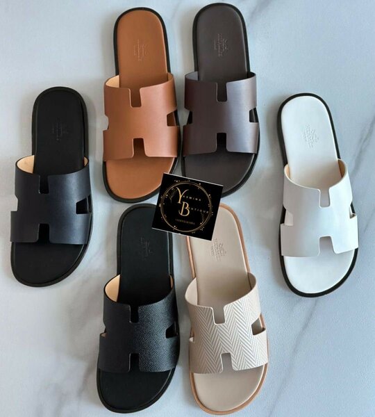 Sandales Croisées Élégantes