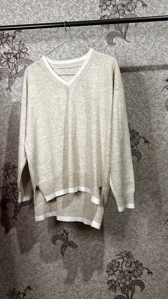 Базовый свитер