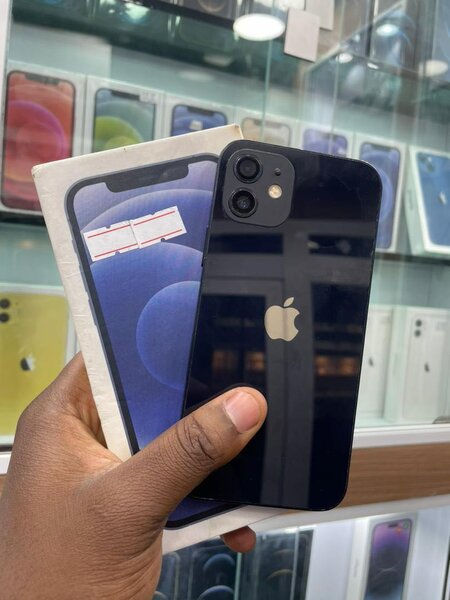 iPhone 12 simple 64giga