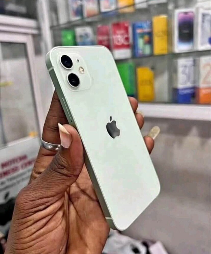 iPhone 12 Blanc 64 Go