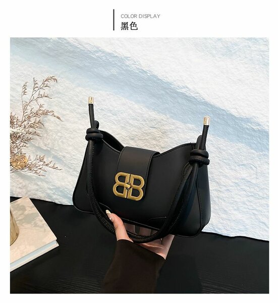 Cute ladies dressing bag