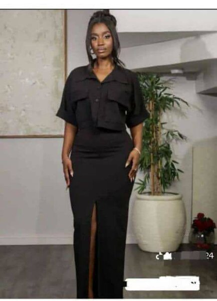 Robe Élégante Noire Fendue