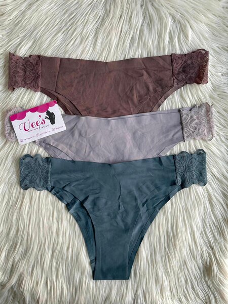 Strings et culottes pour femmes