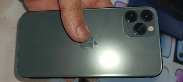 11 PRO MAX NON PTA WHITE OR GREEN