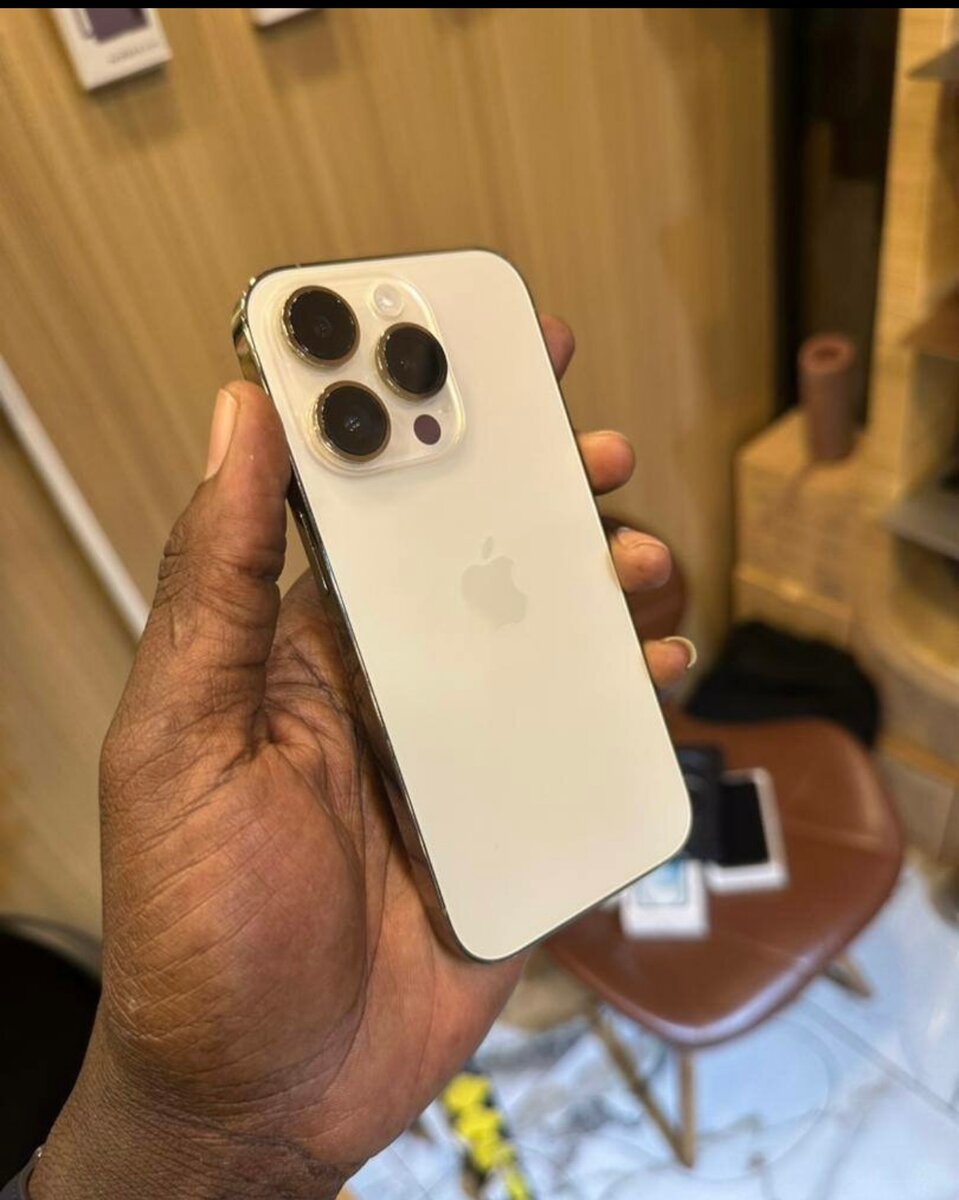 iPhone 14 Pro Max Blanc