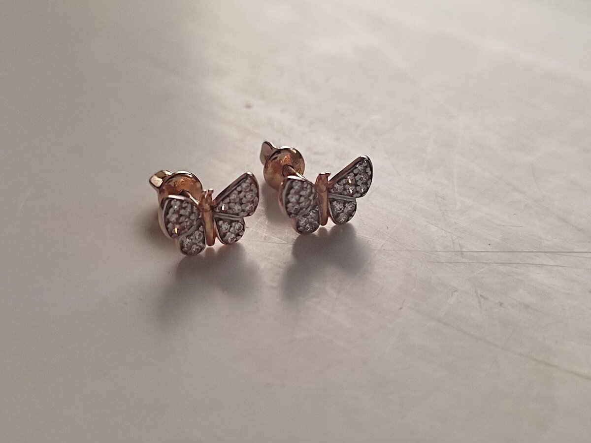 Детские золотые серьги (пусеты)