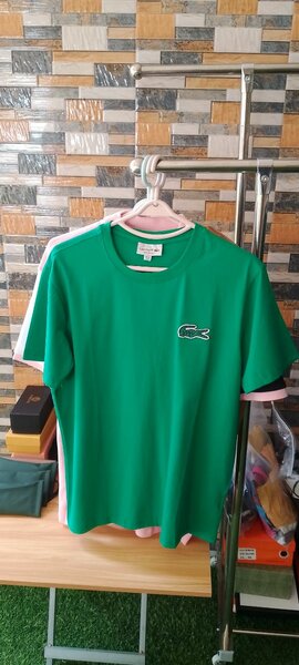 T-Shirts de Marques Populaires