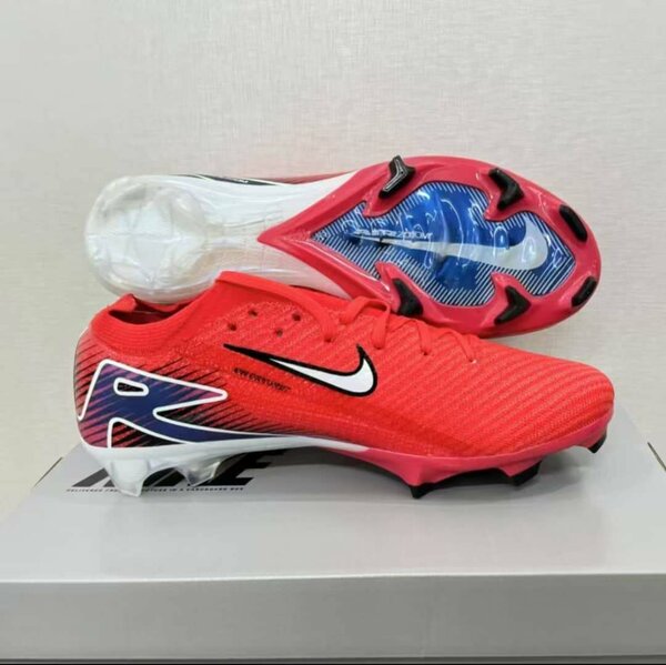 Nike mercurial football boots