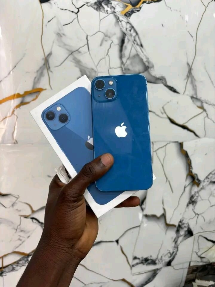 iPhone 13 Bleu Neuf