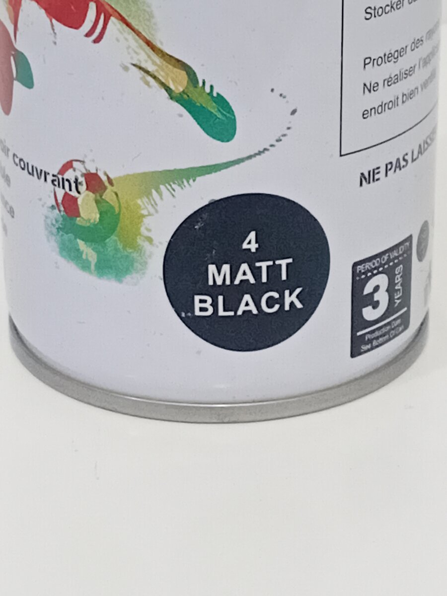 Peinture en spray noir mat
