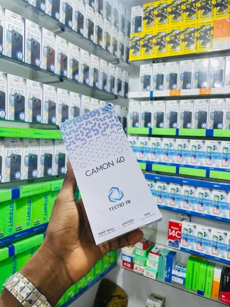 Smartphone Tecno Camon 40