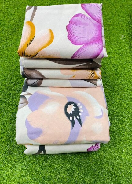  set includes 2 bedsheets and 4 pillowcases.