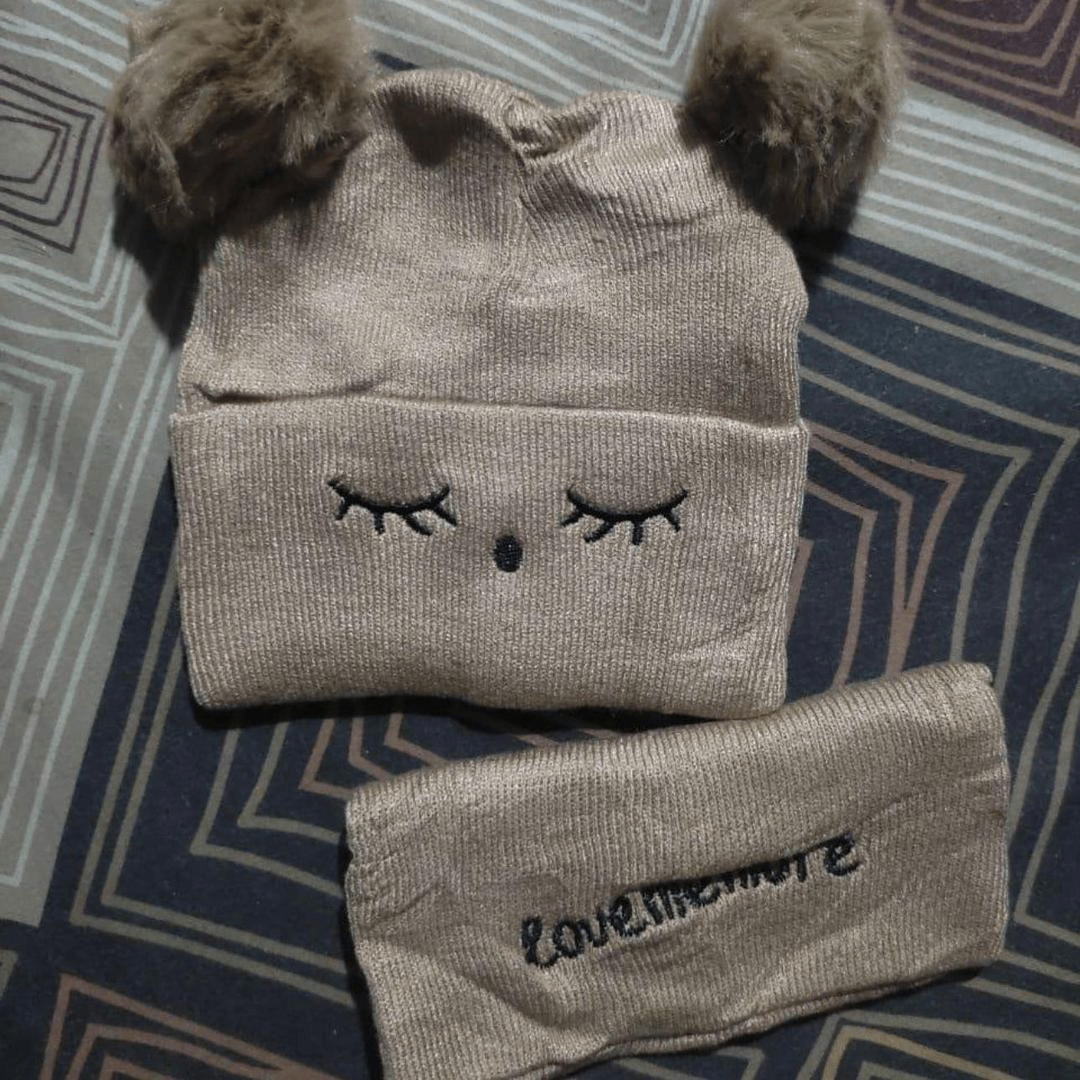 2 piece wool textured beanie and neck warmer