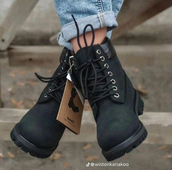 Bottes robustes en cuir