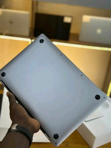 Ordinateur portable Apple moderne