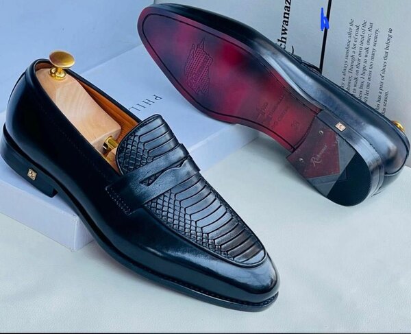 Solid Leather Executive Shoes