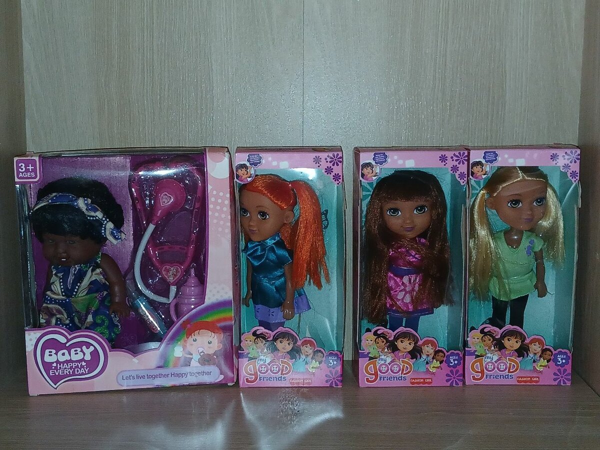 Diverses poupées filles